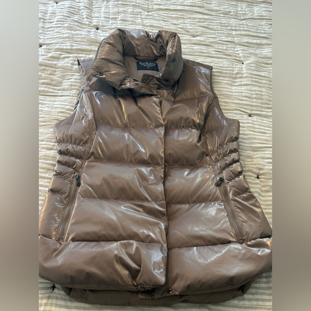 Athleta puffer vest
